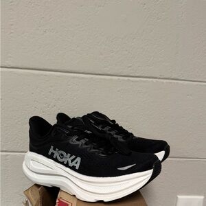 Hoka Women's Black and White Athletic Shoes Size 7 women US